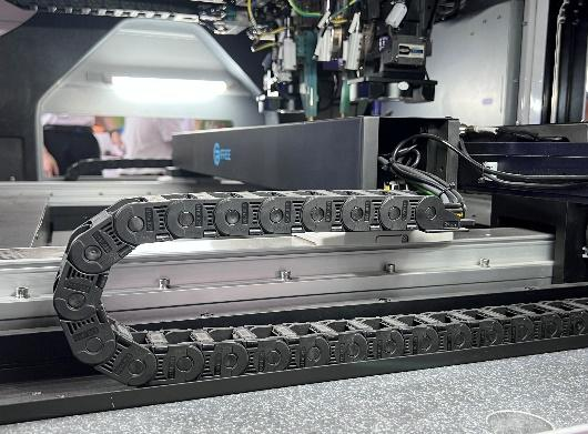 iHF Fabrikası Y&uuml;ksek Maliyet Performanslı 3C Ekipman Kablo Taşıyıcısı